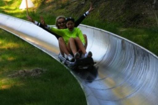 Wakacyjna adrenalina na torze bobslejowym