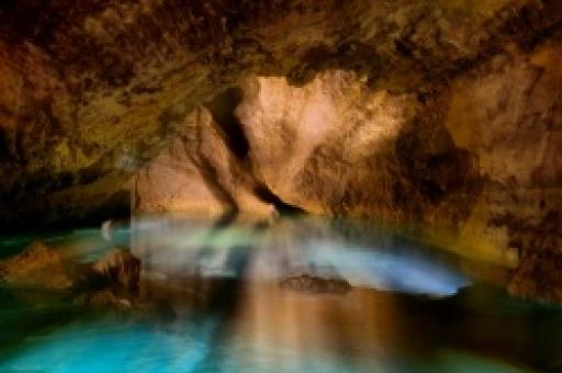 Bozkov-Dolomithöhle-unterirdische Schönheit im Vorriesengebirge.